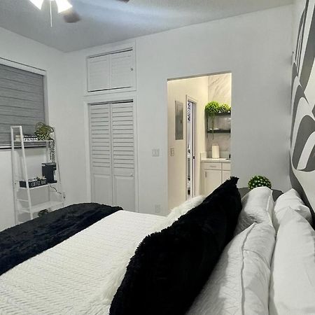 Cozy Studio, Prime Location, Remodeled, 1 Parking เวสต์ปาล์มบีช ภายนอก รูปภาพ