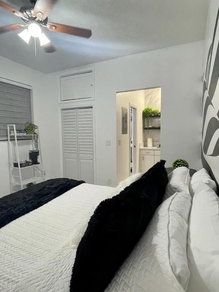 Cozy Studio, Prime Location, Remodeled, 1 Parking เวสต์ปาล์มบีช ภายนอก รูปภาพ